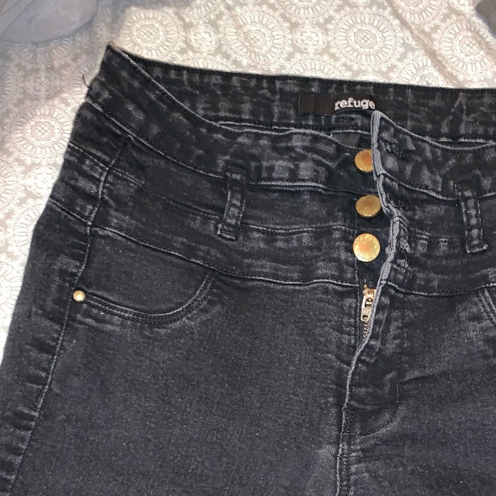 Black high top skinny jeans
